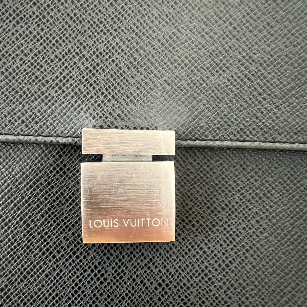 Louis Vuitton Selenga Taiga Clutch Black | Authentic | 2015 | Proof - Picture 10 of 15